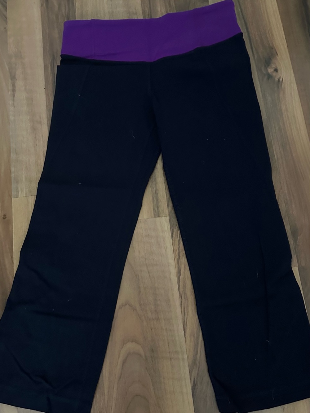 Lululemon Gather and Crow crop
Workout